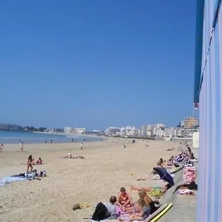 Cours Blossac Proximite De La Plage *
